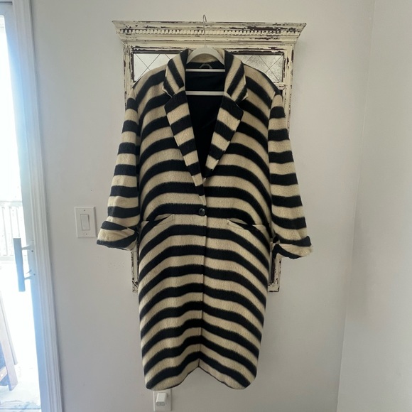 VINTAGE VERSACE Alpaca/Wool - Picture 3 of 11